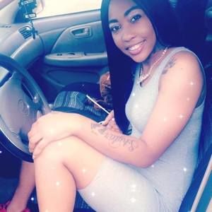 Meet your Posher, Mia